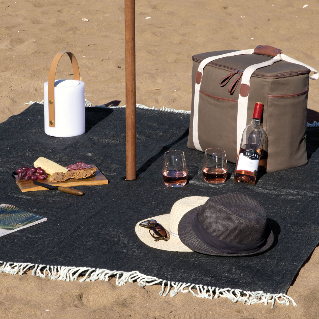 Po 'di fame Ombrello Picnic Blanket