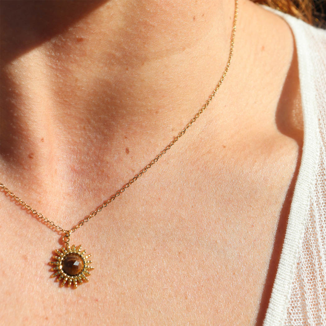 Fabuleux Vous Steel Me Soleil Necklace (Tiger's Eye)