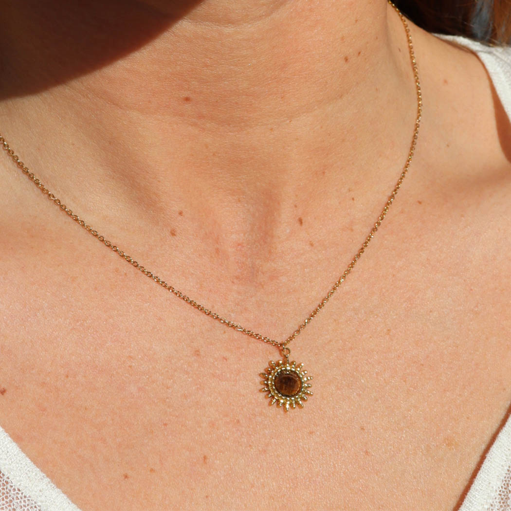 Fabuleux Vous Steel Me Soleil Necklace (Tiger's Eye)