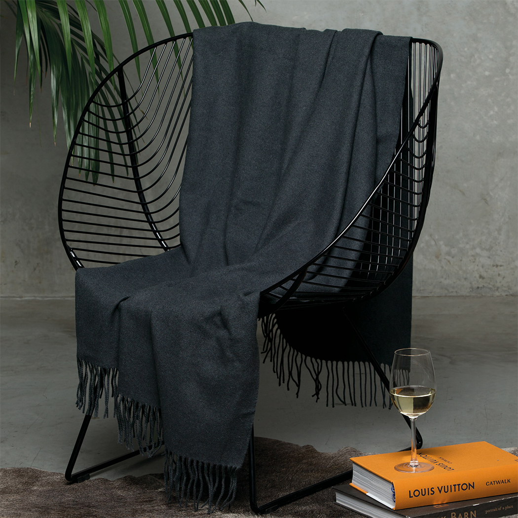 Po 'di fame Mt Lodge Merino Blanket (Charcoal)